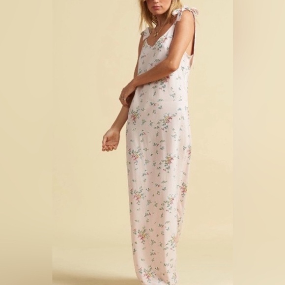 Billabong Dresses & Skirts - Billabong x Salty Blonde Floral Sleeveless Maxi Dress sz Small